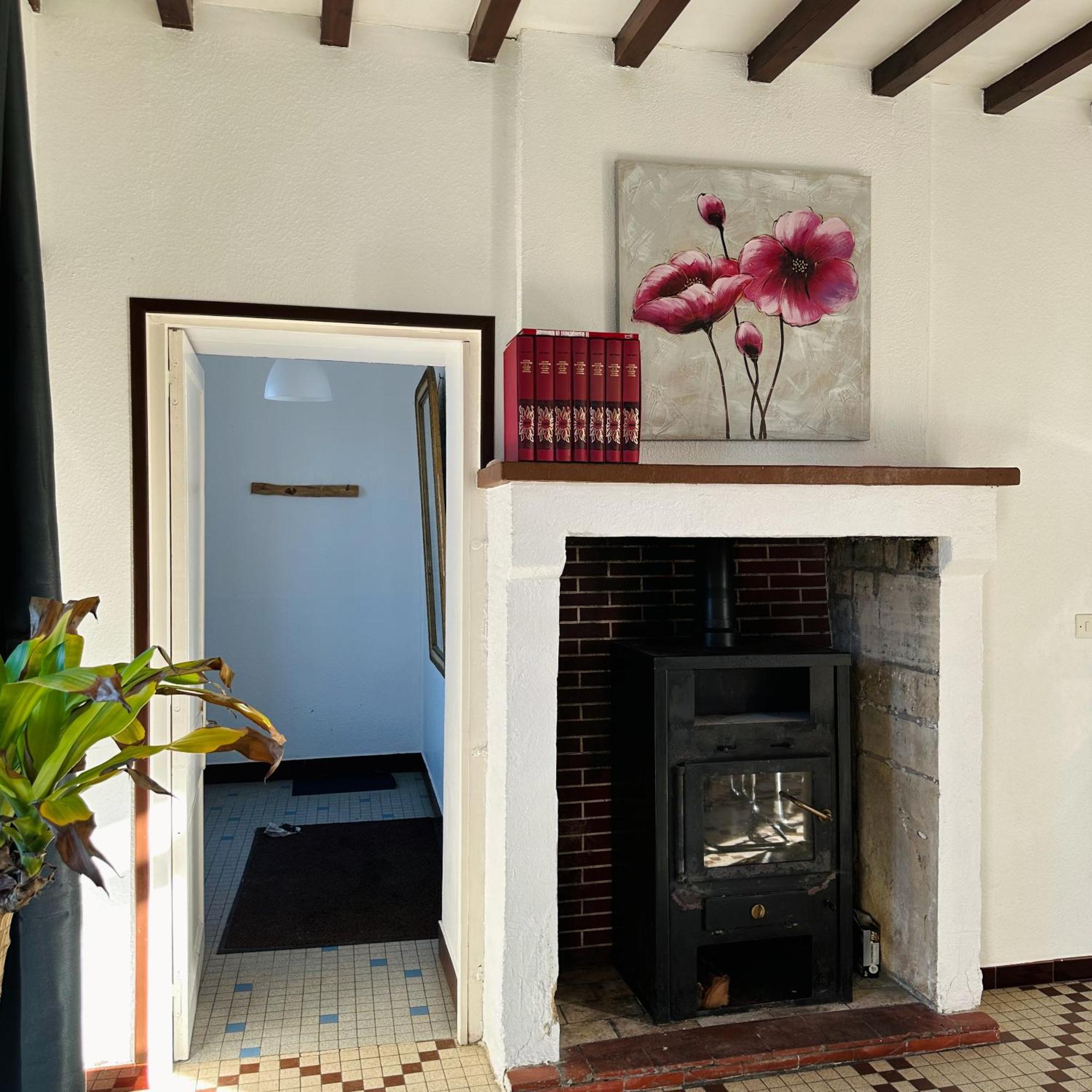 Gites Les Coquelicots Longueville  Exterior foto